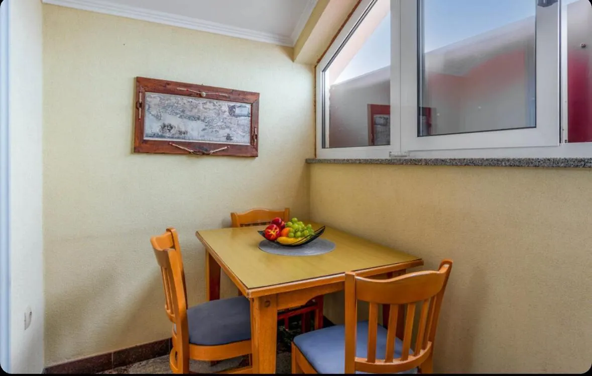 Apartment Villa Ana Selce